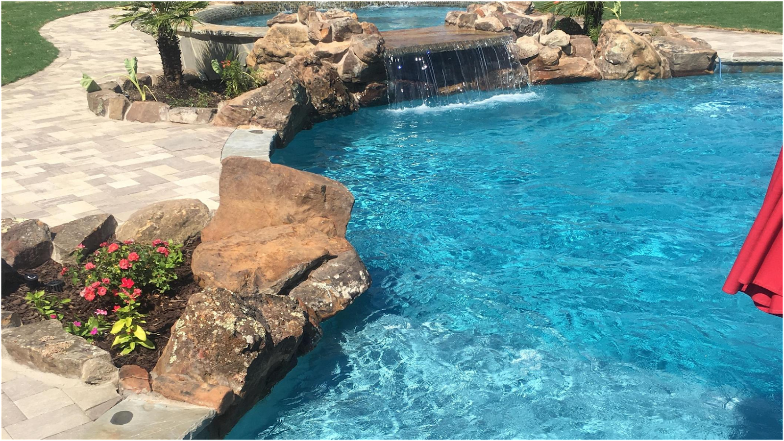 Modern Geometric Pool with Spa Surround